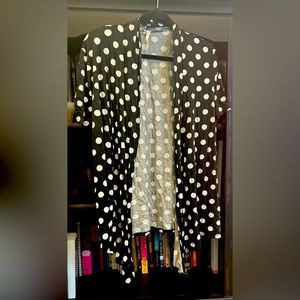 Black and white shirt sleeve polka dot cardigan. Size XXL